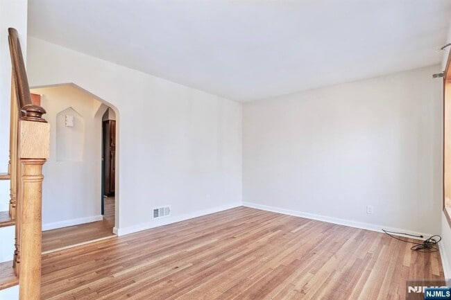 Building Photo - 48 Center