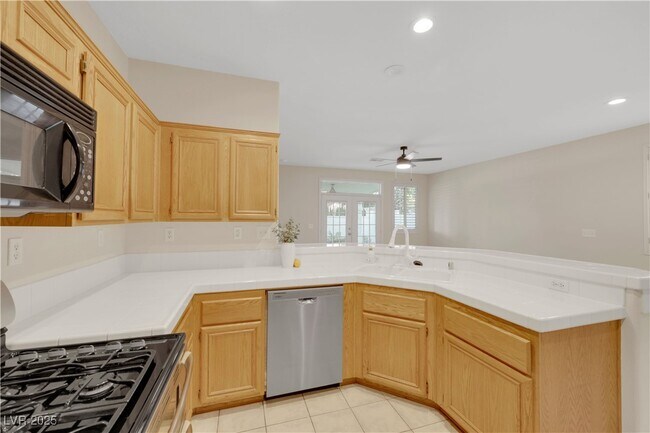 Building Photo - 310 Fancrest St