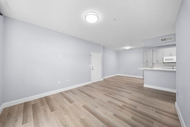 Building Photo - 11511 Villa Grand