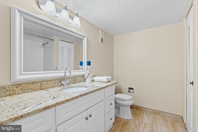 Building Photo - 3709 S George Mason Dr