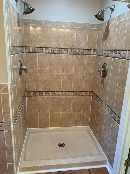 master bath - 5420 Phillipsburg Dr