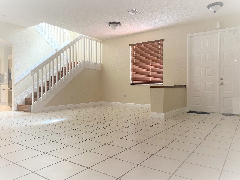 Building Photo - 14300 SW 159th Pl