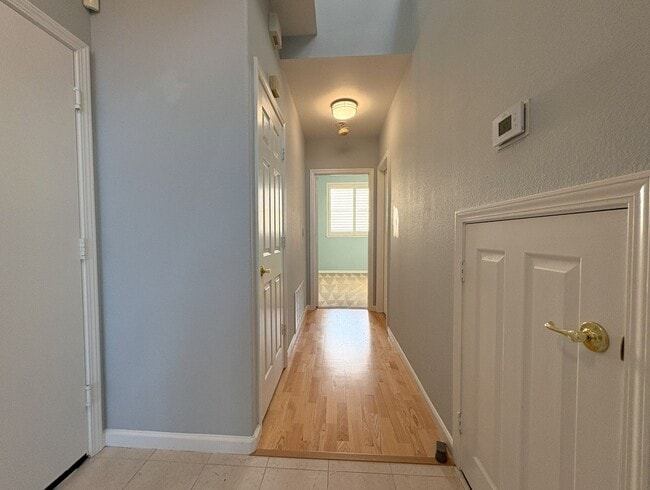 Building Photo - Charming Waterfront Single Family Home in Redwood Shores Available Now!