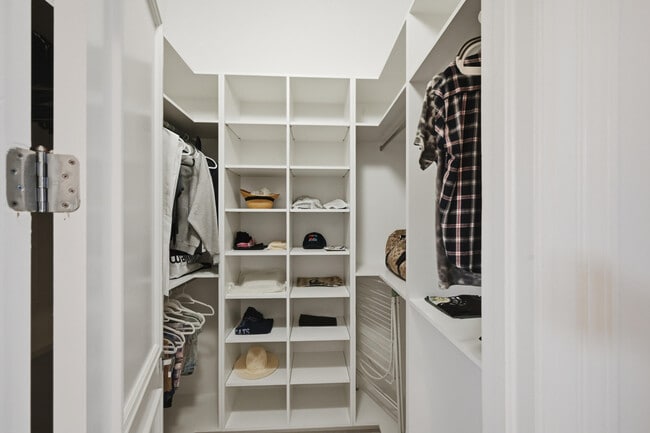 Building Photo - 5006 NW 24th Cir