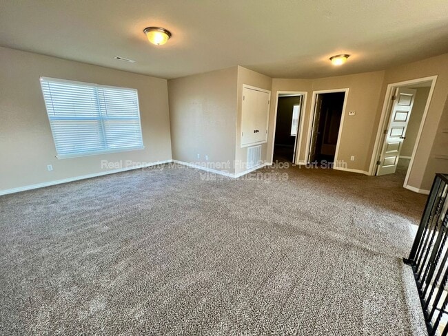 Building Photo - 615 Ridge Point Dr