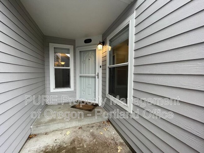 Building Photo - 7254 SE Thiessen Rd