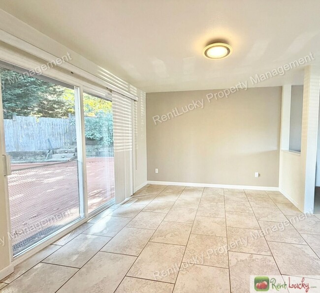 Building Photo - 4901 SW 327th Pl