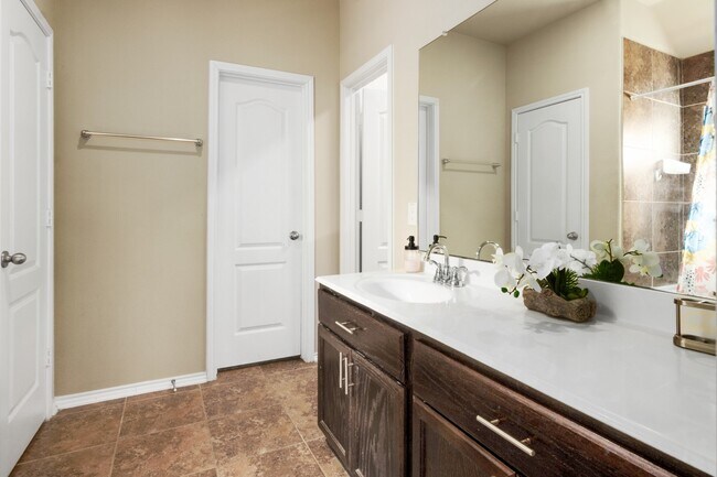 Building Photo - 7006 Whitlow Wonder Ln