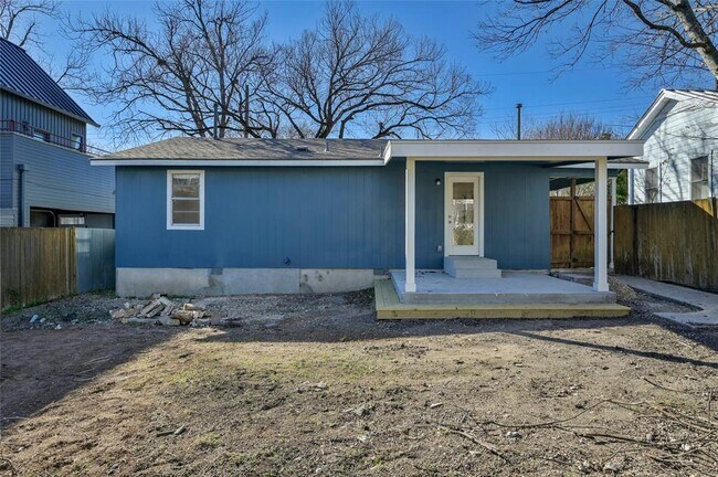 Building Photo - 1709 Ulit Ave