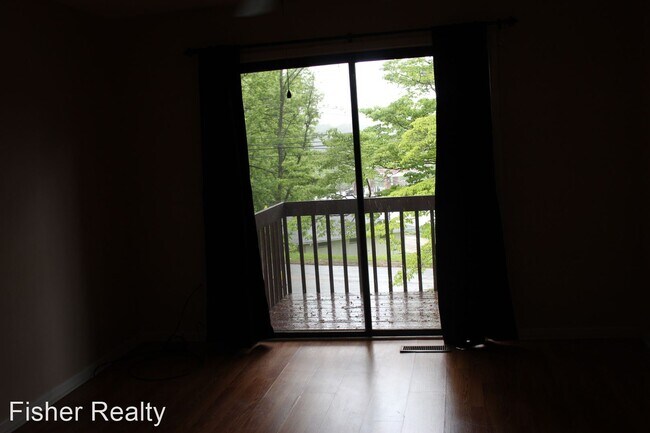 Building Photo - 3 br, 2 bath House - 37 Shepard Square #101