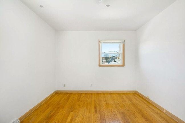 Building Photo - 2137 S 71st St