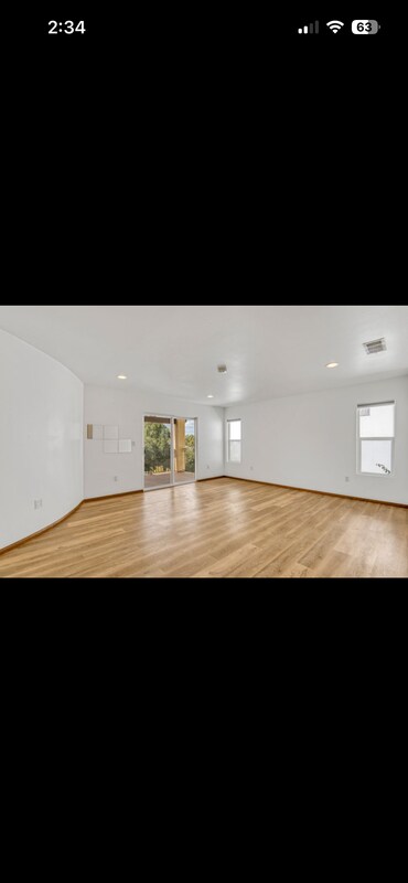 Building Photo - 5164 Don Pio Dr