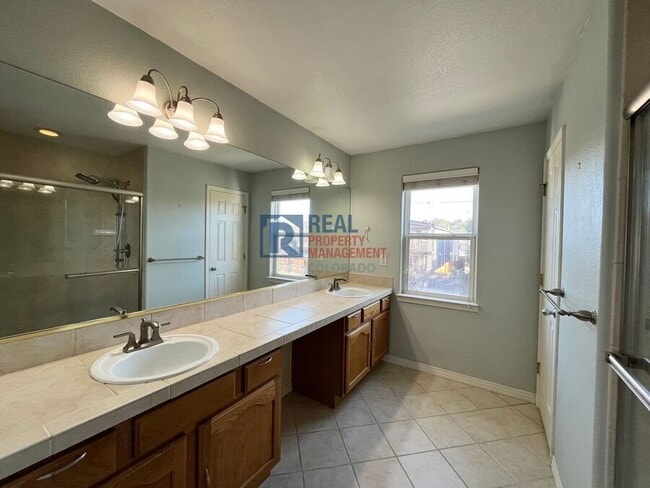 Building Photo - 5304 Stuart St