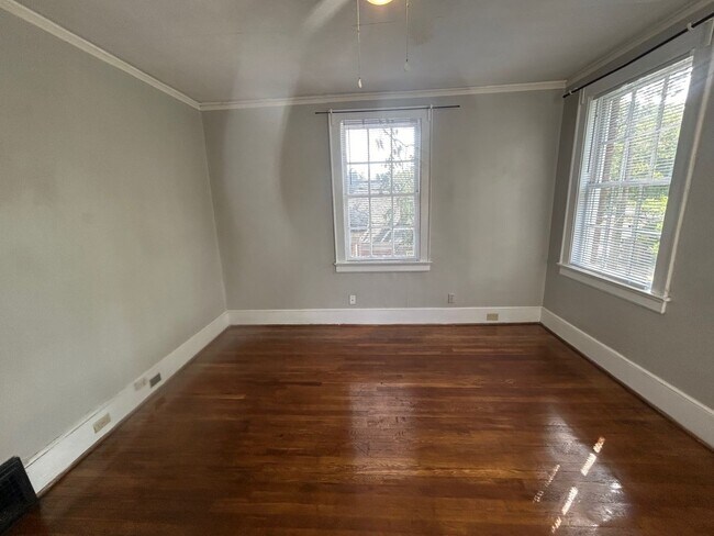 Building Photo - 128 S Edisto Ave