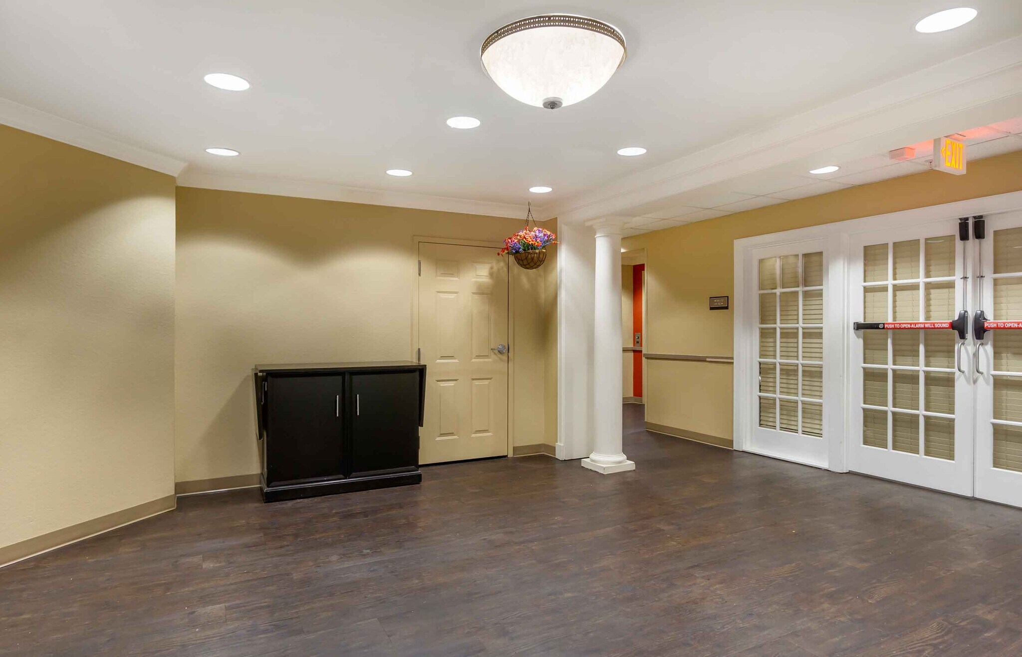 Building Photo - Furnished Studio-Seattle - Everett - Silverlake