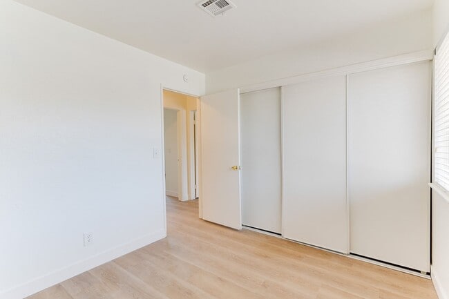 Building Photo - SPACIOUS 3BEDROOM TOWNHOUSE IN 89103 * COMING SOON *