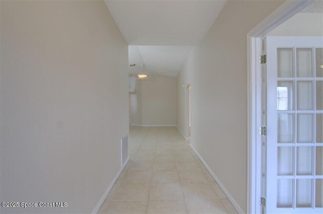 Building Photo - 2138 Caledonia Pl