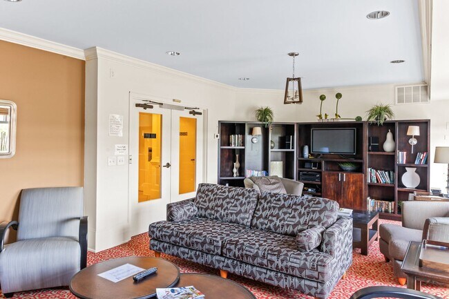 Building Photo - Mayfaire Townview 1 Bed/2 Bath + Bonus Room, Second Floor, Balcony