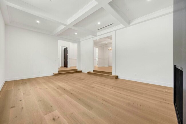 Building Photo - 174 Greenfield Ave