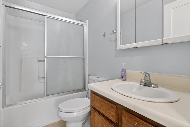 Building Photo - 303 Cornell St