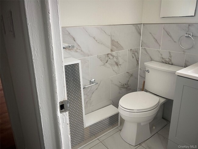 Building Photo - 200 Claridge Ave