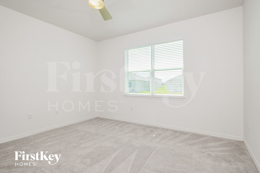 Building Photo - 1243 Ponca Rd