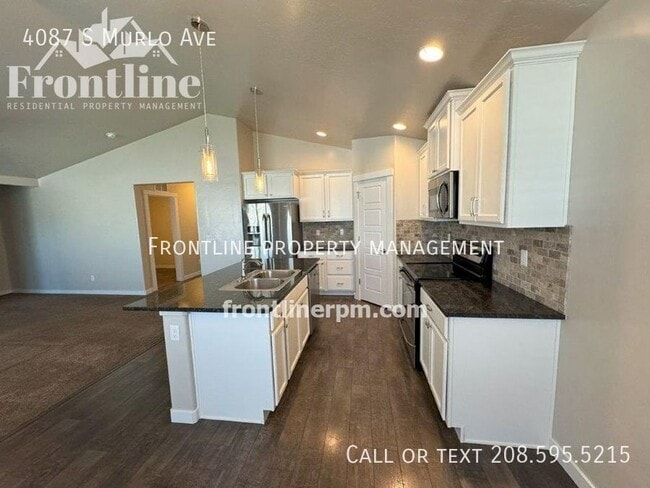 Building Photo - 4087 S Murlo Ave