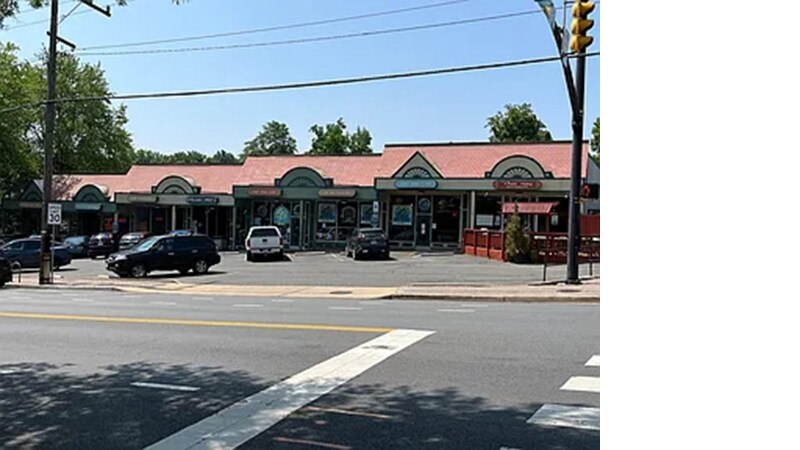 Building Photo - 1530 N Lancaster St