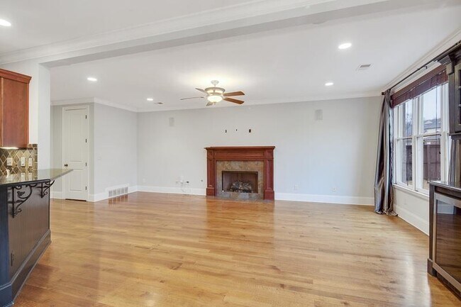 Building Photo - 10227 Matwood Oak Dr