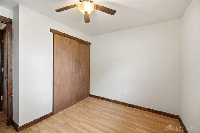 Building Photo - 27 Laurelgrove Dr