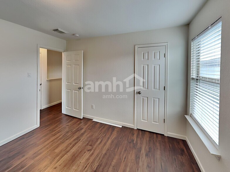 Building Photo - 4006 Carmel Ridge Way