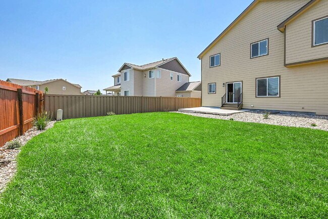 Building Photo - $2,650 - 4 Bed, 2.5 Bath Home with Fenced ...