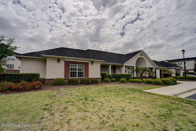 Building Photo - 2820 Bloomfield Ln