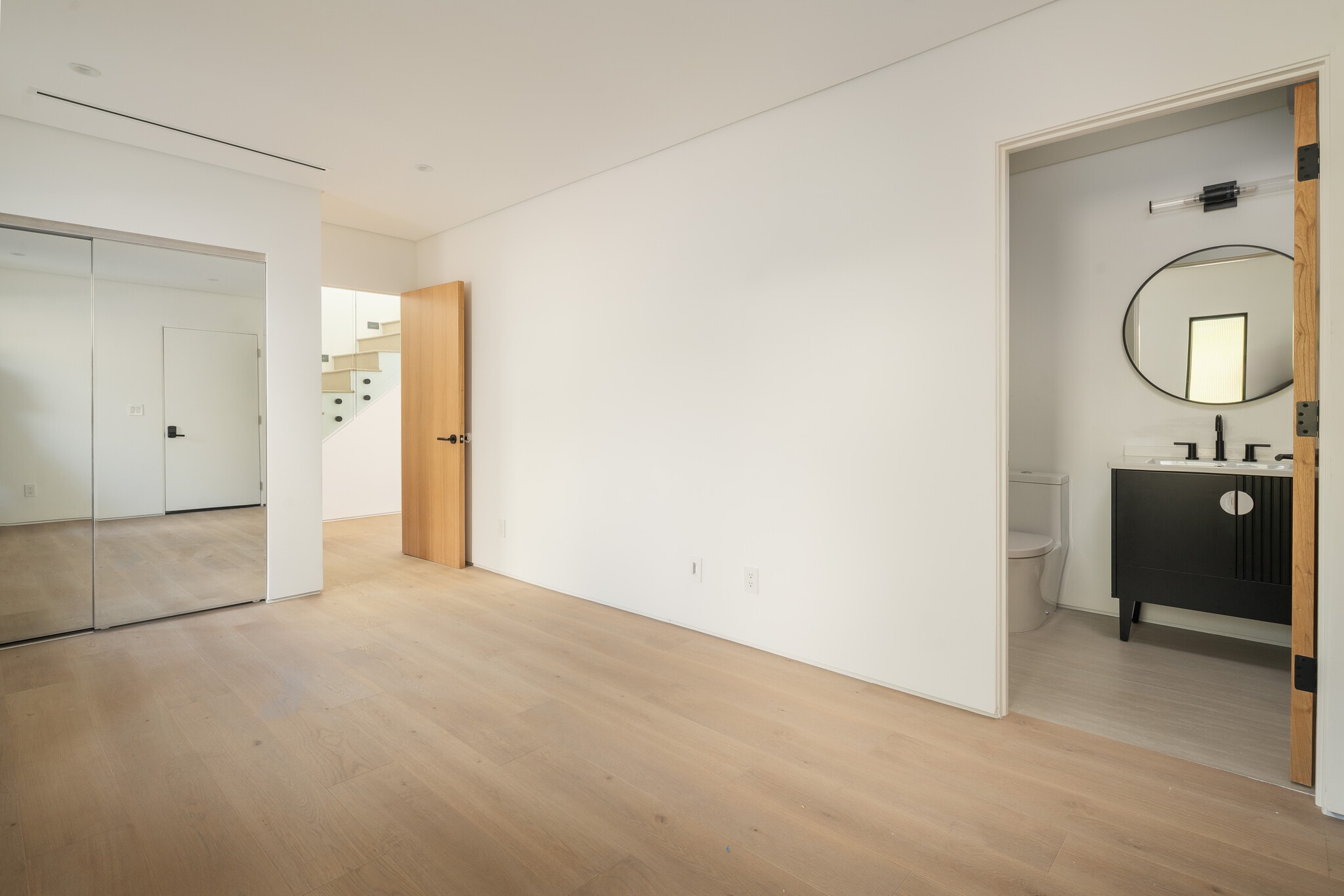 Building Photo - 1931 Sunset Plaza Dr