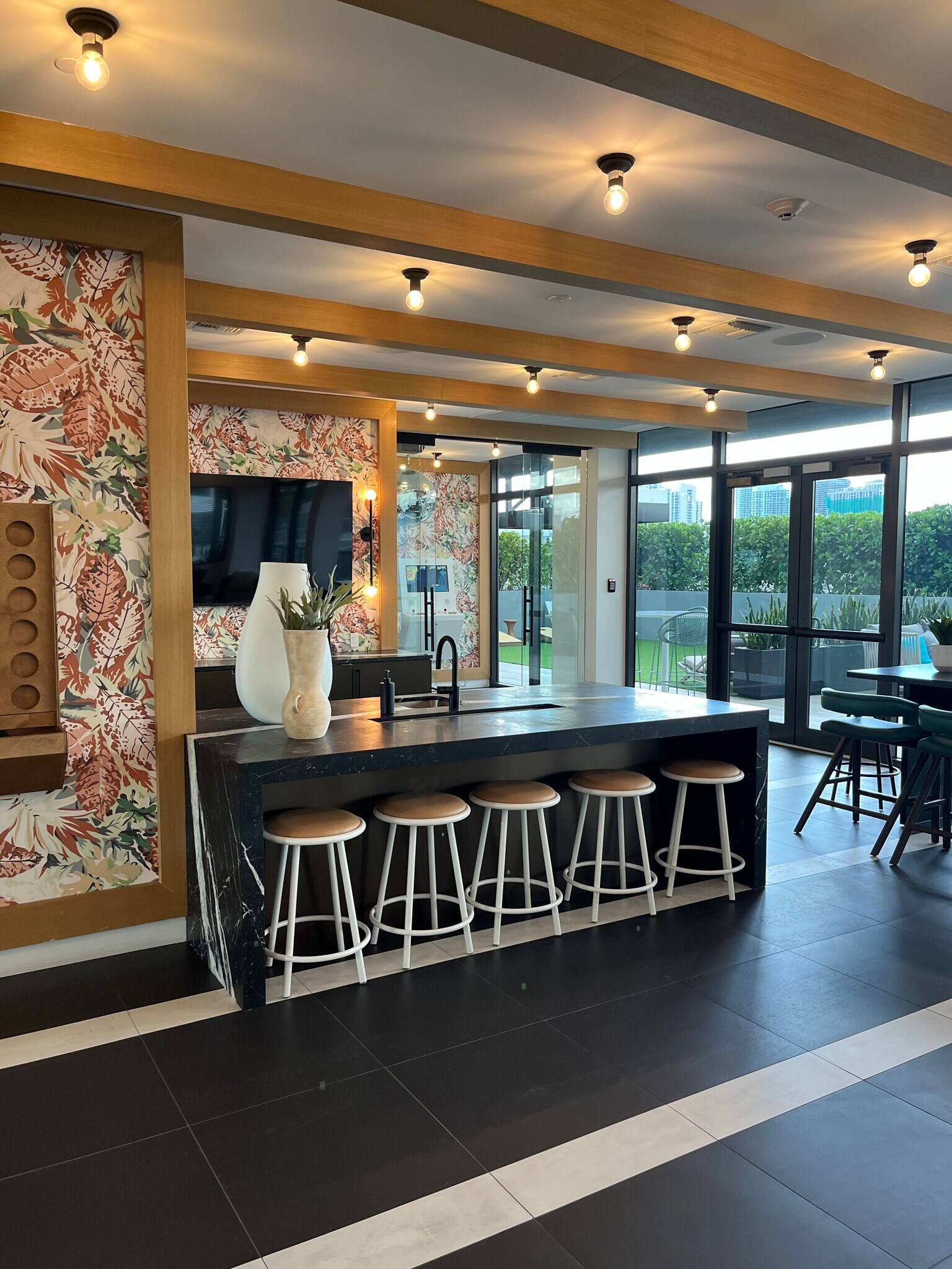 Building Photo - 147 NW 32nd St