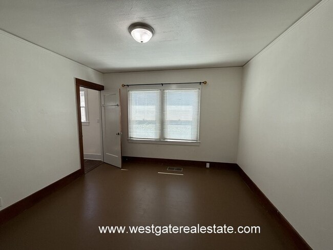 Building Photo - 1360 Skillman Ln