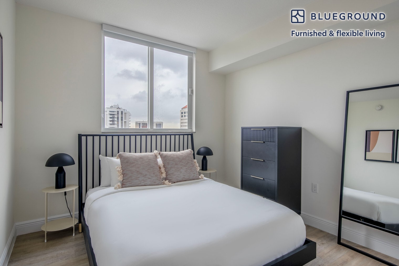 Building Photo - 987 SW 37th Ave