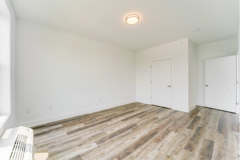 Building Photo - 400 69th St