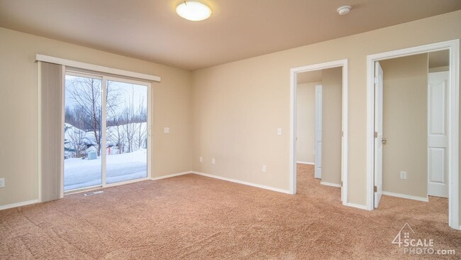 Building Photo - Beautiful East Anchorage 4 Bedroom Townhome