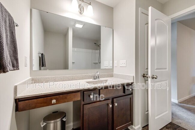 Building Photo - 7545 Hartsfield Dr