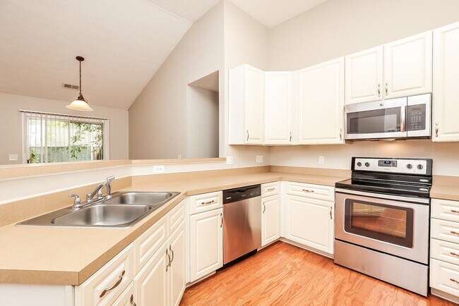 Building Photo - 1301 Connor Ct