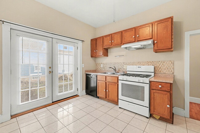 Building Photo - 222 Sterrett Ave