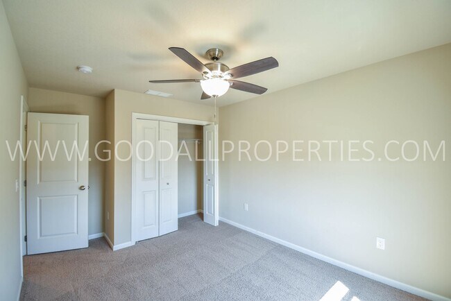 Building Photo - 4 Bedroom 3.5 Bath in Waukee