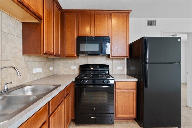 Building Photo - 1629 Arbor Knot Dr