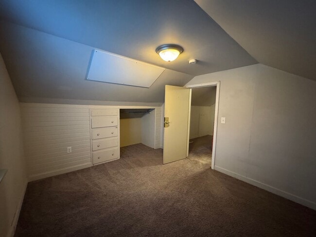 Building Photo - Charming House in Bellingham - 4 Bedroom 1...