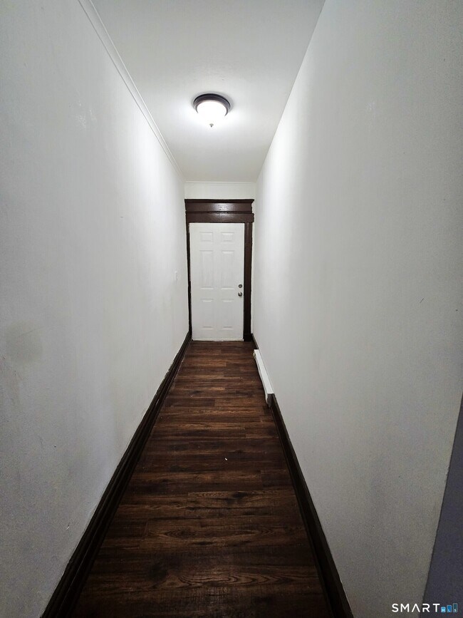 Building Photo - 203 Cooke St