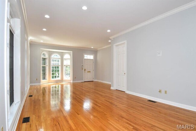 Building Photo - 20 Brighton Way