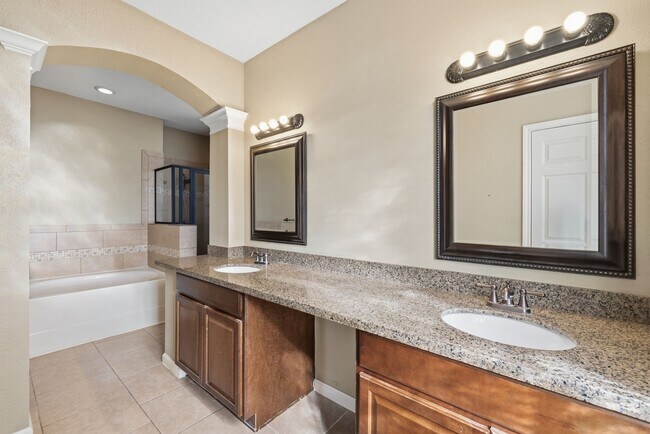 Building Photo - 6734 Flowermound Dr