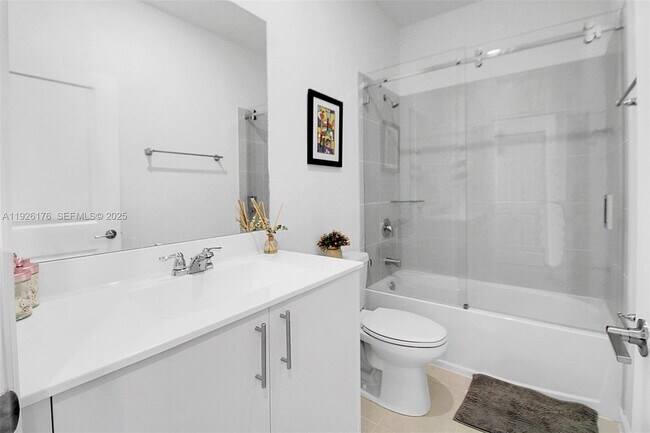 Building Photo - 2873 SE 24th Ct