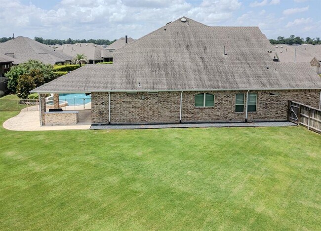 Building Photo - 9311 Stablewood Lakes Ln